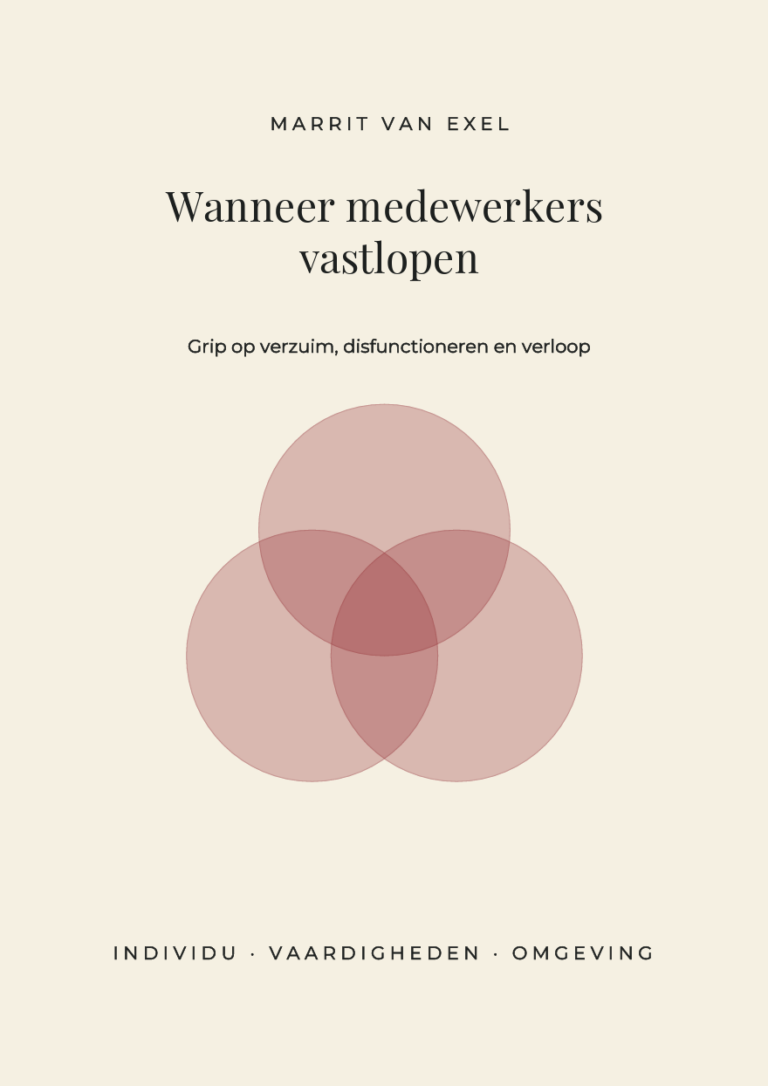 Cover whitepaper medewerkers vastlopen